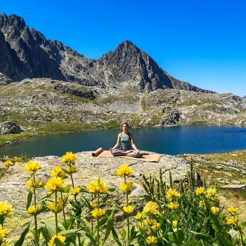 Stages bien-être à Isola 2000 : yoga, apnée et détente en montagne